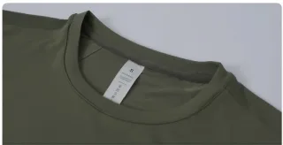 Seamless Stretch Long-Sleeve Sports T-Shirt — Neckline and label