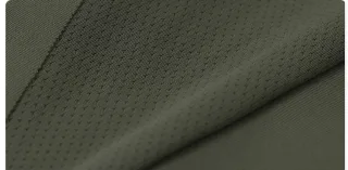 Seamless Stretch Long-Sleeve Sports T-Shirt — Fabric texture