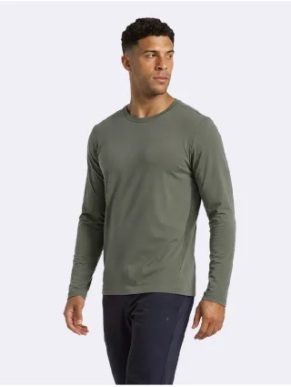 Seamless Stretch Long-Sleeve Sports T-Shirt — Front fit